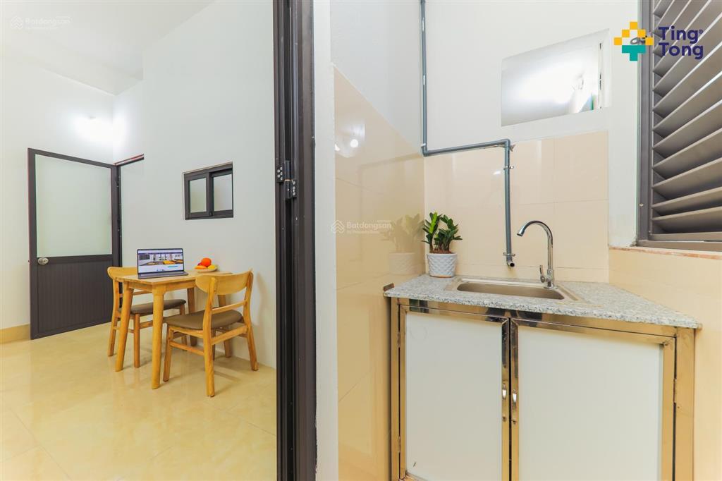 1 ngủ 1 khách có ban công  cuối đường chiến thắng  gần bệnh viện quân y 103  ô tô đỗ cửa