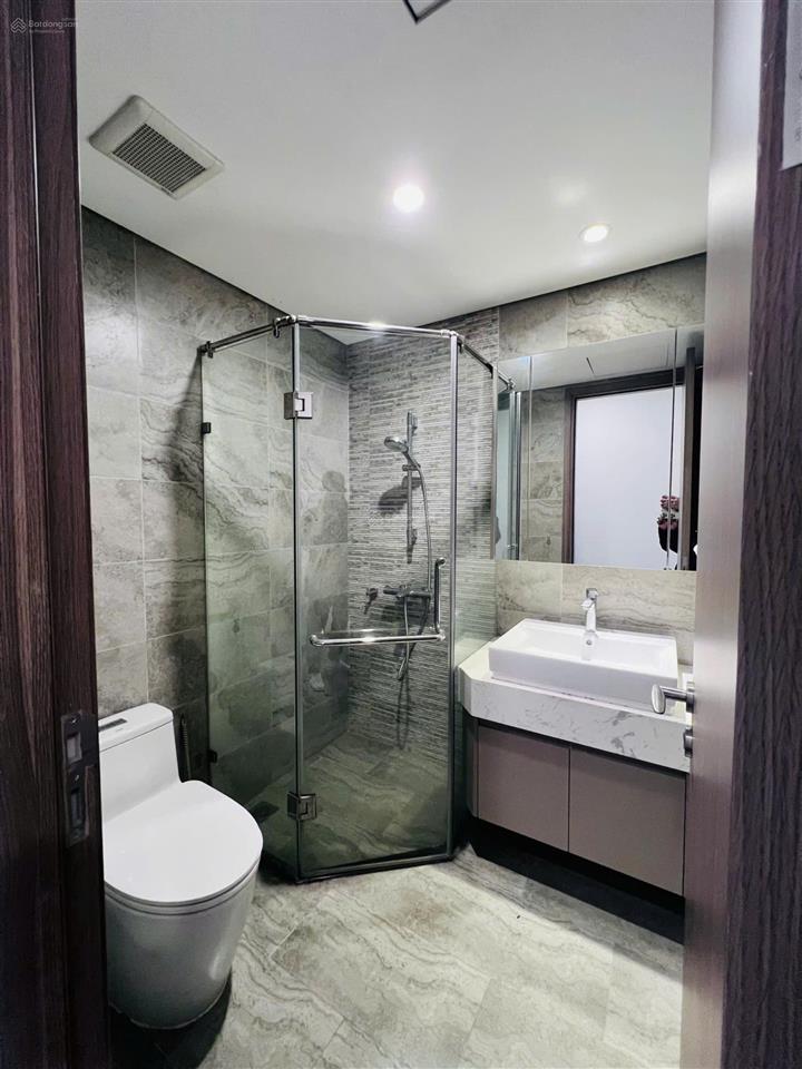 Bán nhanh căn hộ 2pn2vs tại vinhomes symphony diện tích 66m2 giá chỉ 6,4 tỷ