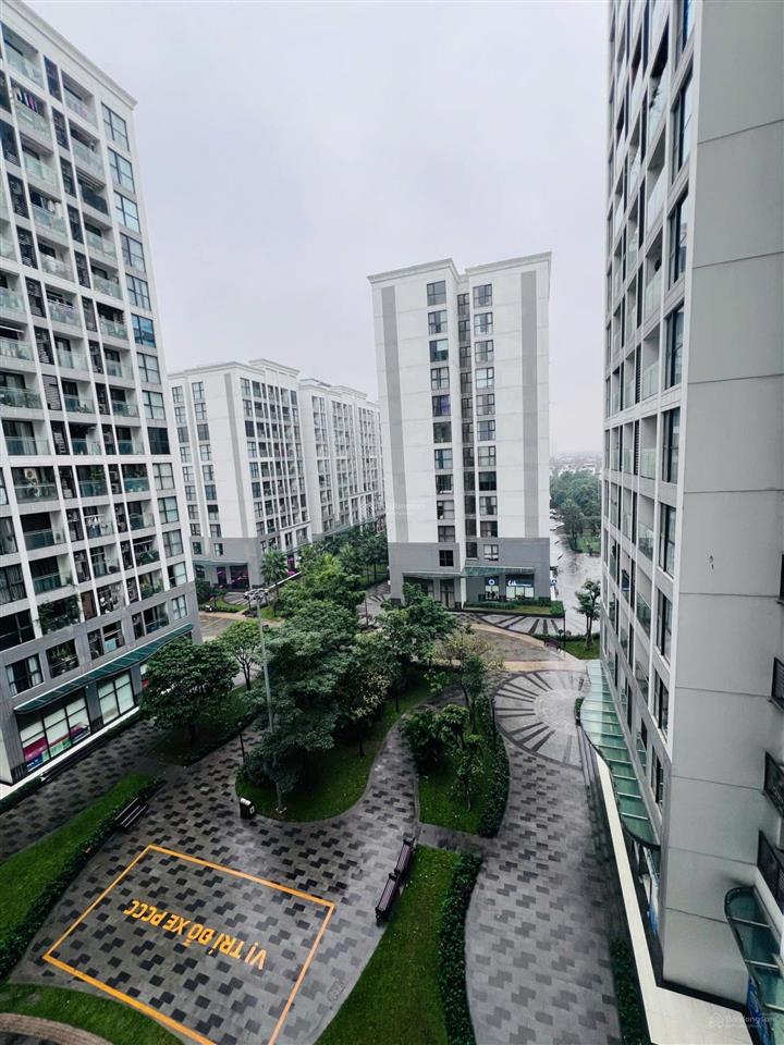 Bán nhanh căn hộ 2pn2vs tại vinhomes symphony diện tích 66m2 giá chỉ 6,4 tỷ