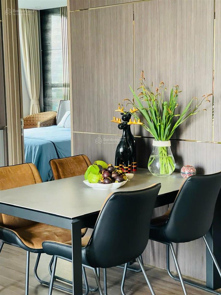 Bán căn hộ 3pn2vs tại vinhomes symphony diện tích 100m2 thông thủy giá 12 tỷ