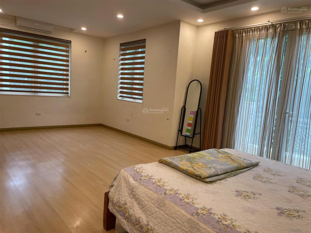 Cho thuê biệt thự song lập vinhomes riverside diện tích 130m2 full đồ giá chỉ 28tr/tháng