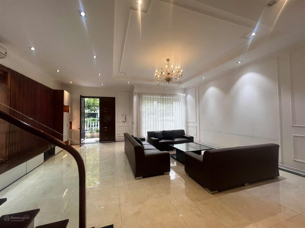 Cho thuê biệt thự song lập vinhomes riverside diện tích 250m2 full đồ giá chỉ 40tr/tháng