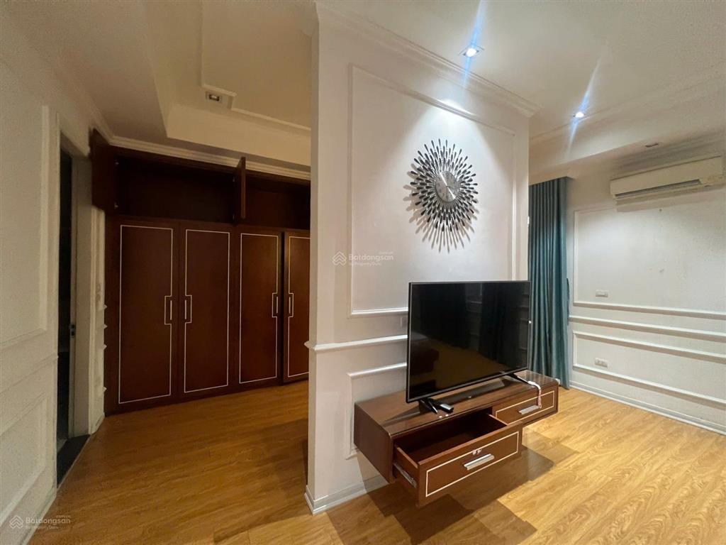 Cho thuê biệt thự song lập vinhomes riverside diện tích 250m2 full đồ giá chỉ 40tr/tháng