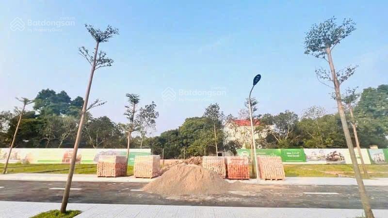 Chính chủ cần bán gấp lô đất ở tt xã cổ đônghòa lạc, gần trường sq lục quân. dt 100m², giá 2,9 tỷ.