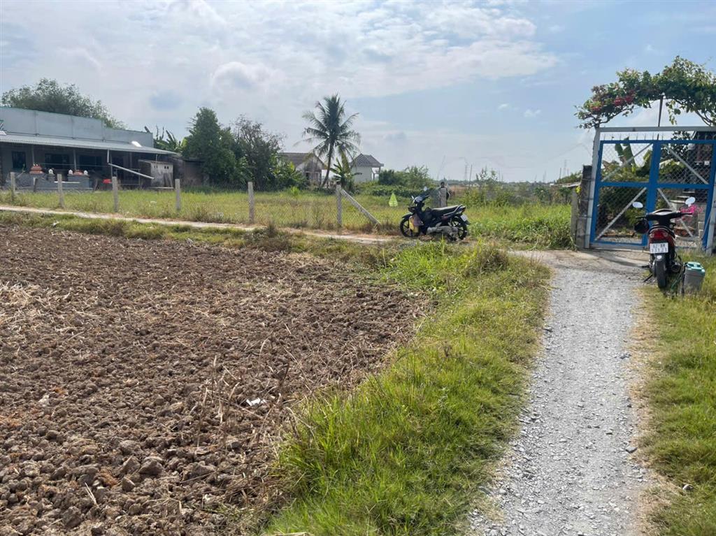 ĐẤT ĐẸP - GIÁ TỐT - CHÍNH CHỦ Cần Bán Nhanh Lô Đất Xã long sơn, Huyện Cần Đước, Long An.