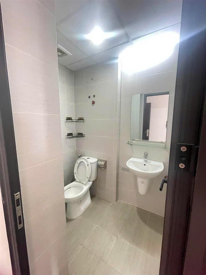 GIÁ TỐT - CHÍNH CHỦ CẦN BÁN NHANH CĂN HỘ TẦNG TRUNG Vị Trí Tại Quận Nam Từ Liêm, Hà Nội