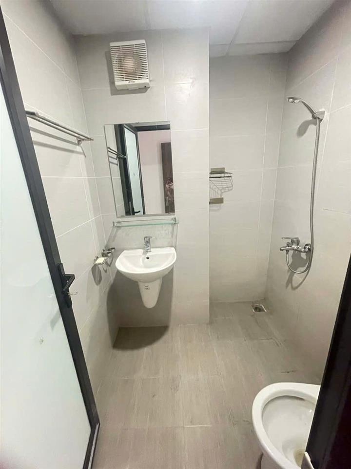 GIÁ TỐT - CHÍNH CHỦ CẦN BÁN NHANH CĂN HỘ TẦNG TRUNG Vị Trí Tại Quận Nam Từ Liêm, Hà Nội