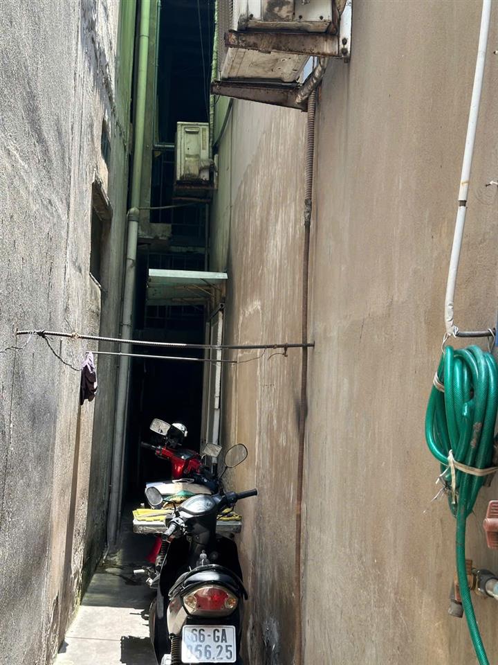 NHÀ VỊ TRÍ ĐẸP – GIÁ TỐT CHÍNH CHỦ BÁN NHÀ 61 HUỲNH VĂN MỘT – Phường PHÚ THẠNH, TP.HCM