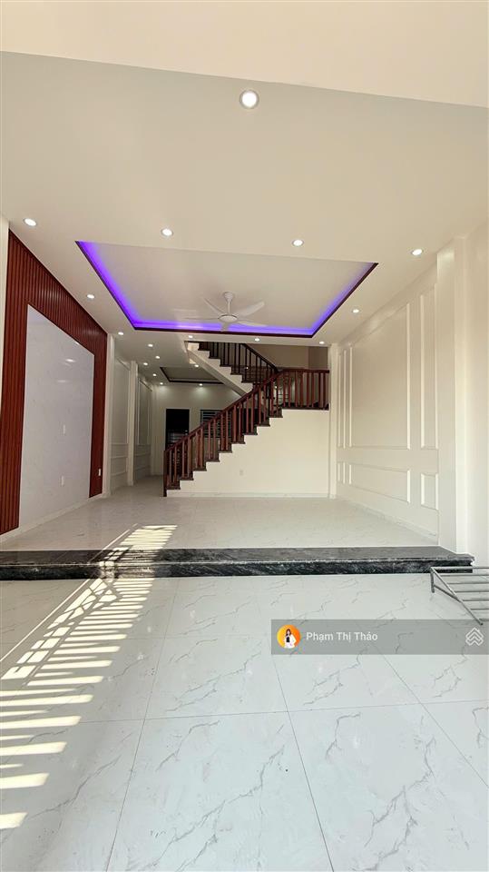 Giá cực sốc chỉ hơn 2 tỷ có ngay nhà 3 tầng sân cổng để xe gần ngay chợ đặng cương 60m2 ngõ nông