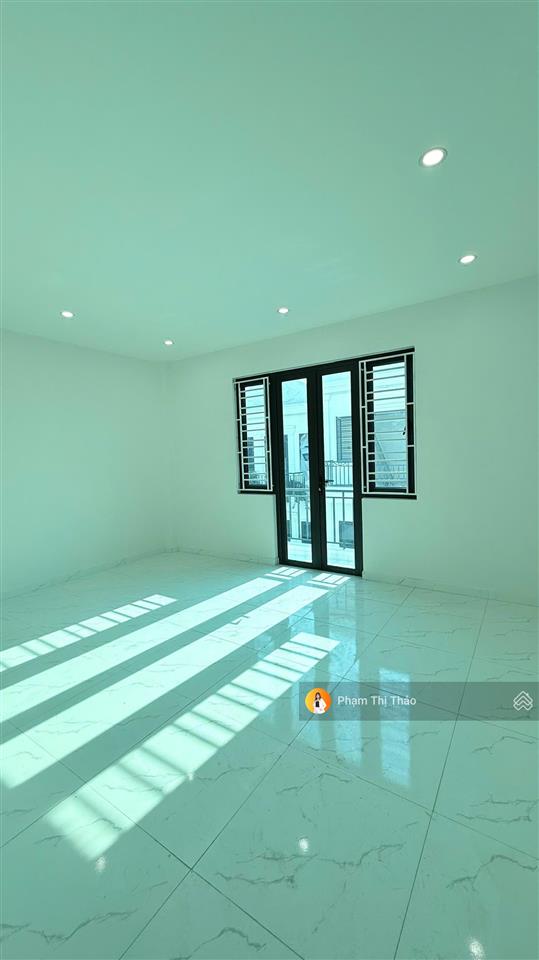 Giá cực sốc chỉ hơn 2 tỷ có ngay nhà 3 tầng sân cổng để xe gần ngay chợ đặng cương 60m2 ngõ nông