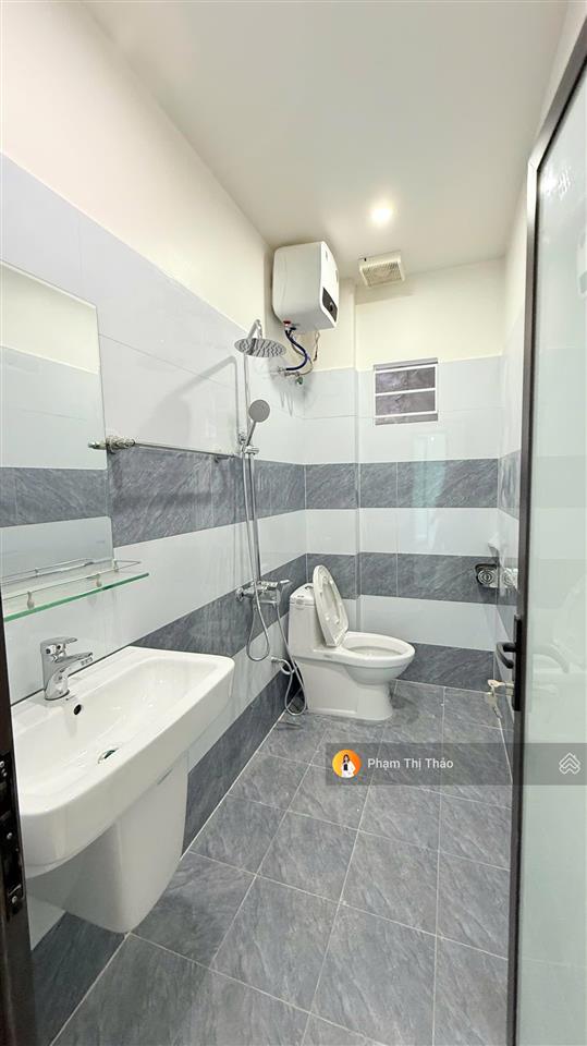 Giá cực sốc chỉ hơn 2 tỷ có ngay nhà 3 tầng sân cổng để xe gần ngay chợ đặng cương 60m2 ngõ nông
