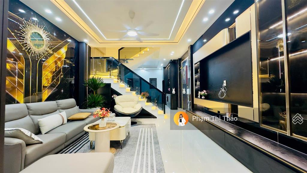 Siêu phẩm 4 tầng độc lập gara ô tô mặt đường 6m rộng thênh thang