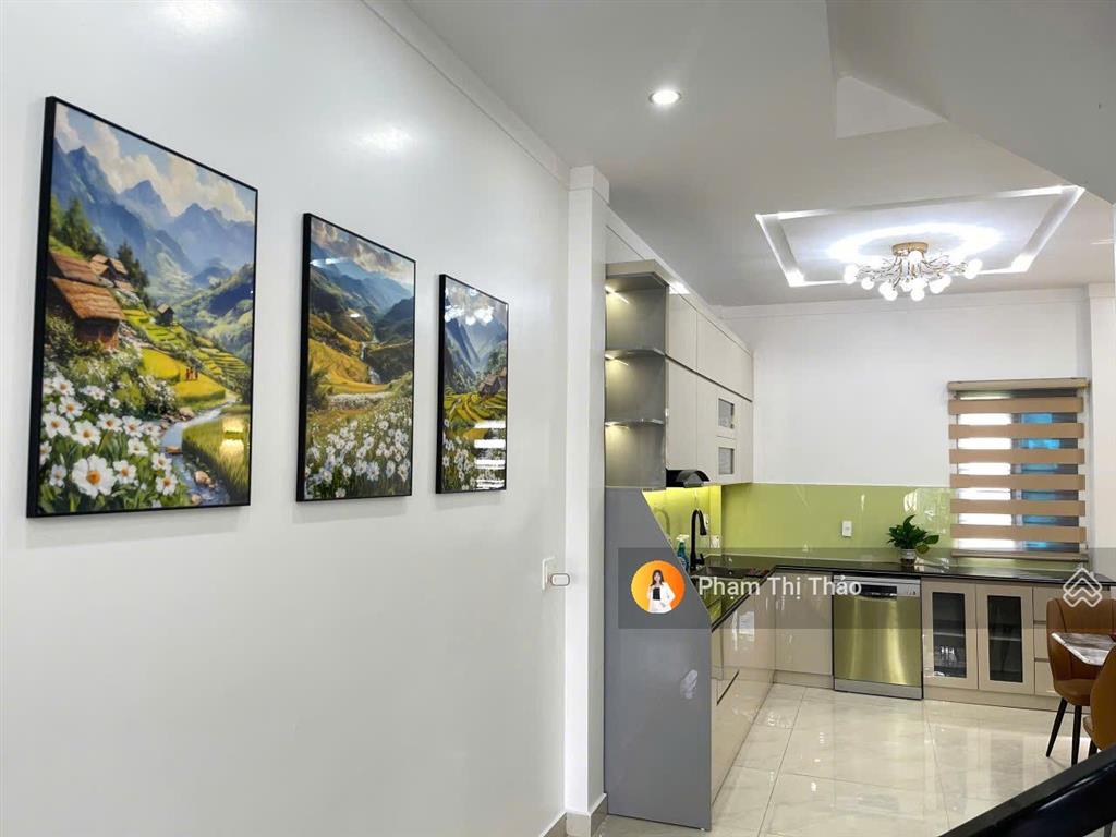 Nhà đẹp 4 tầng full nội thất cao cấp, ô tô tận cửa