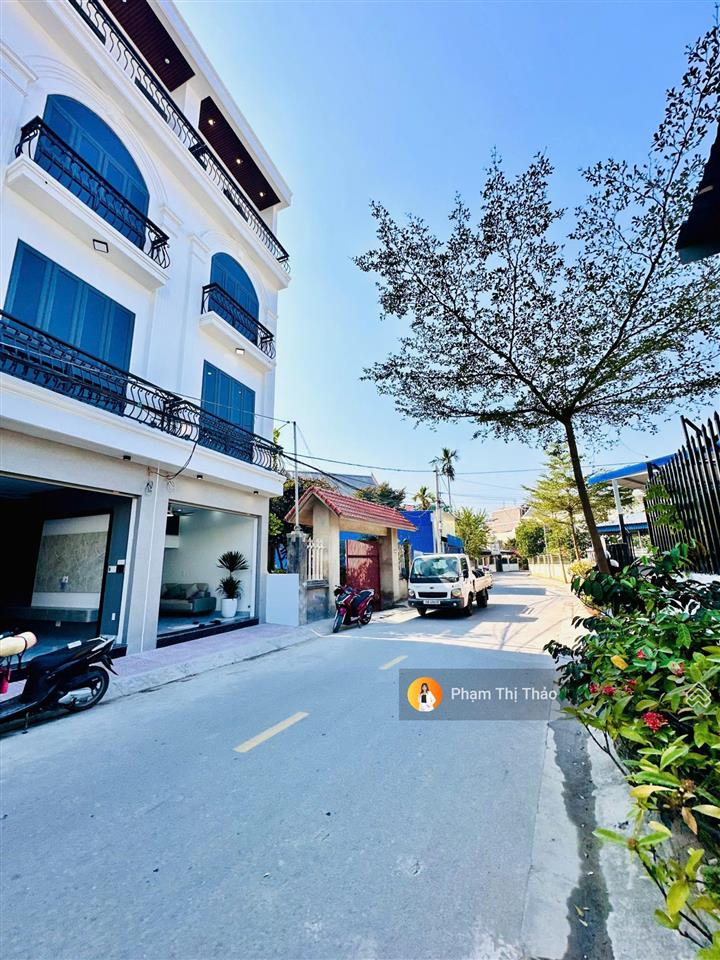 Bán nhà 4 tầng vị trí siêu đẹp, gara ô tô kinh doanh buôn bán. chỉ hơn 3 tỷ