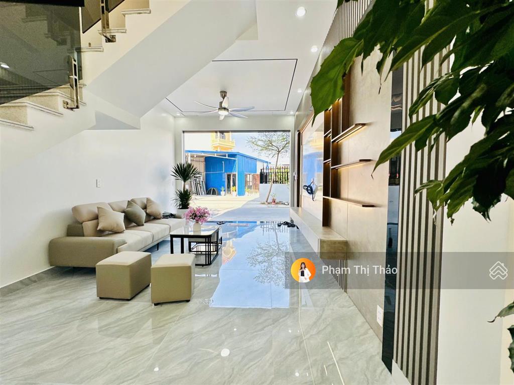 Bán nhà 4 tầng vị trí siêu đẹp, gara ô tô kinh doanh buôn bán. chỉ hơn 3 tỷ