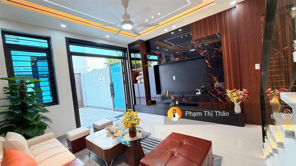 Bán nhà 3 tầng siêu đẹp, có sân để ô tô, tại hồng thái, an dương, hp