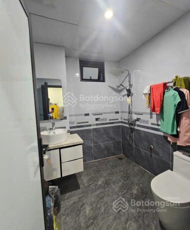 Bán nhà sơn tây dt 100m2 gần trường học ubnd, sổ hồng riêng chính chủ giá rẻ còn thương lượng