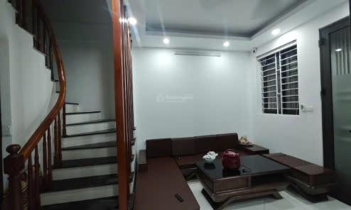 Tôi chính chủ cần bán nhà hóc môn dt 4x18m 4 tầng nhà mới sổ hồng riêng giá rẻ còn thương lượng