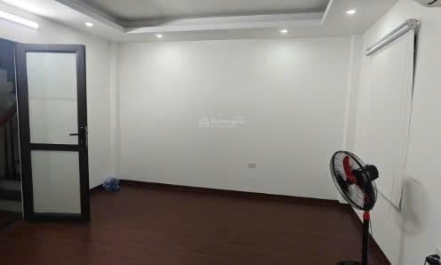 Tôi chính chủ cần bán nhà hóc môn dt 4x18m 4 tầng nhà mới sổ hồng riêng giá rẻ còn thương lượng