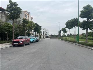 Bán gấp đất khu a38 quân đội tư đình long biên, giá tốt nhất khu 126m2, đường 9m, giá 33.5 tỷ