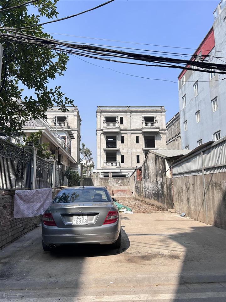 Đất đẹp tư đình long biên 252m2, khu quân đội đường oto tránh, xây biệt thự, giá tốt 50.7 tỷ