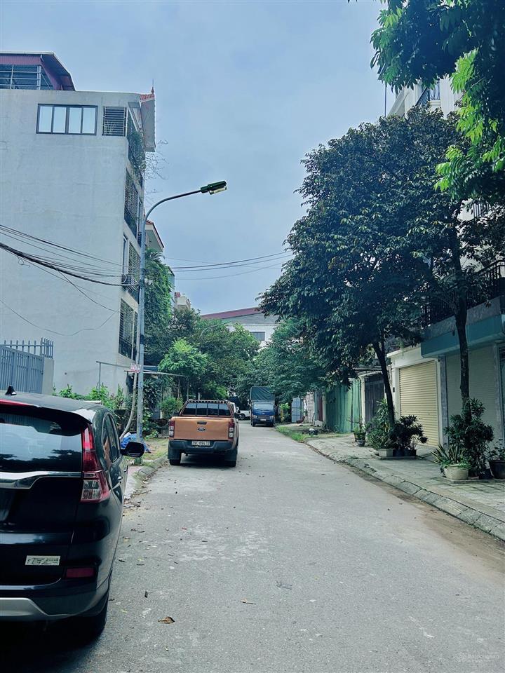 Bán đất mặt phố ngọc trì long biên 115m2, kinh doanh đỉnh, gần hồ, giao thông đông, giá 27.5 tỷ