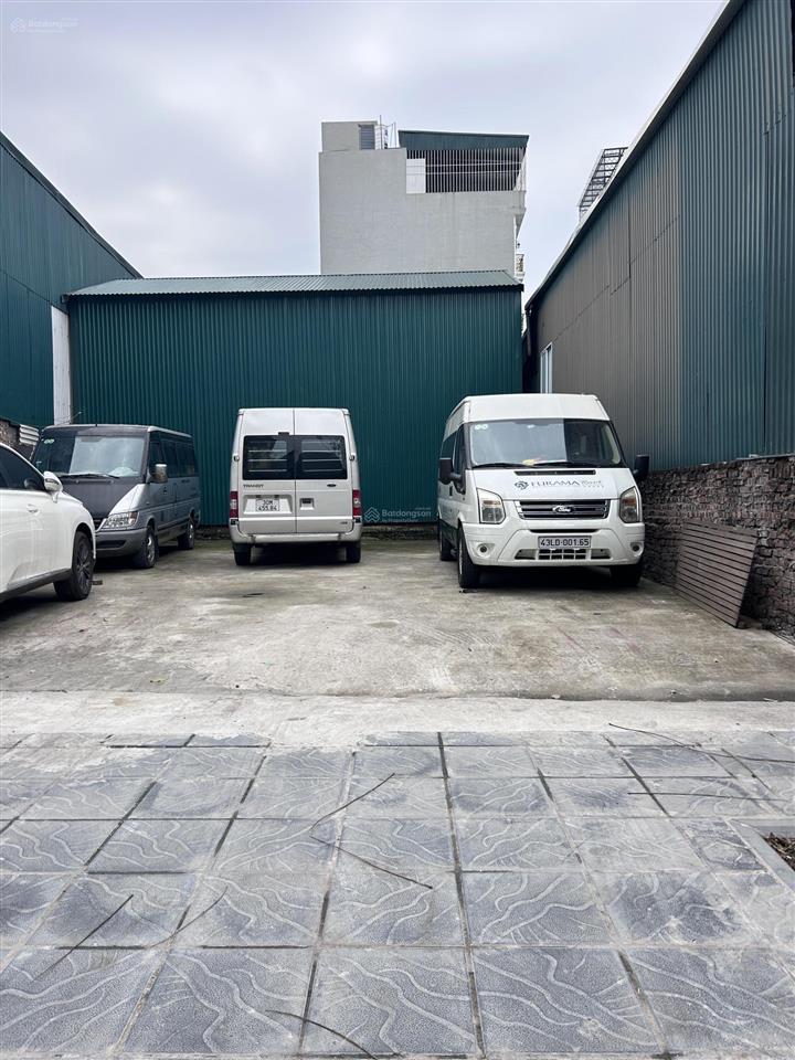 Bán đất phân lô tư đình long biên, 170m2, 2 thoáng, sát him lam, cạnh sân golf, giá tốt.
