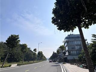 Bán đất phân lô tư đình long biên, 170m2, 2 thoáng, sát him lam, cạnh sân golf, giá tốt.