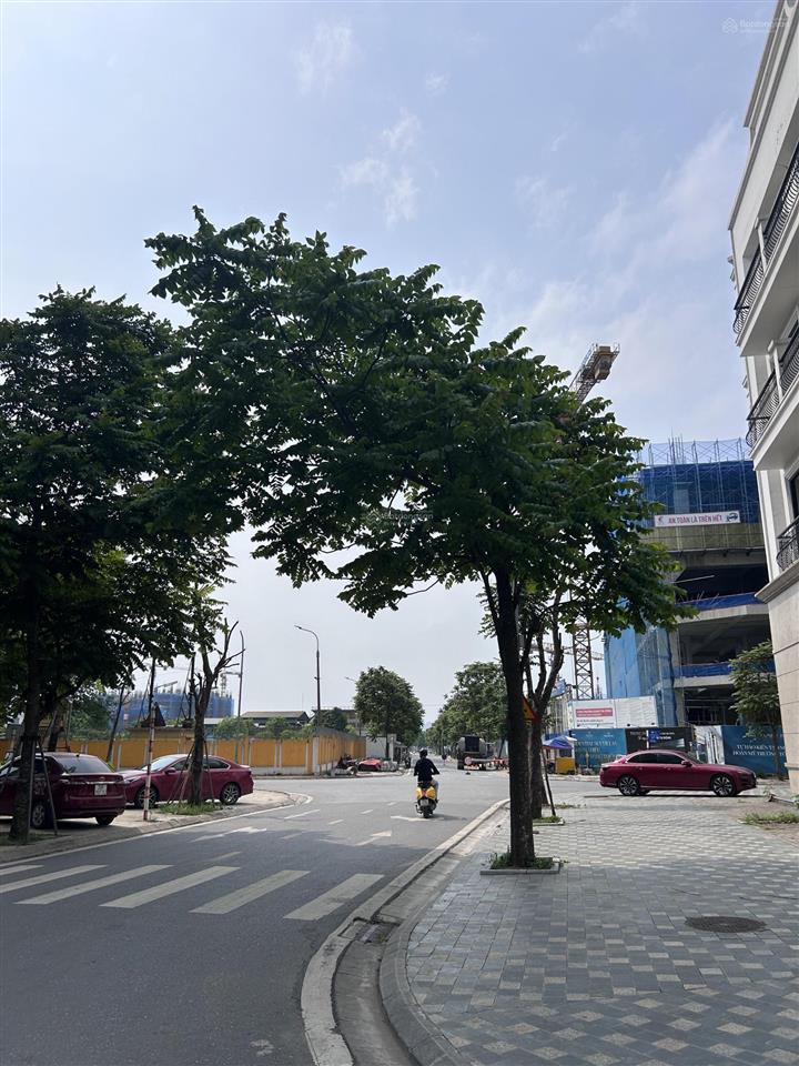 Sang nhưng biệt thự song lập c14 phúc đồng long biên, 150m2 view vườn hoa, 50.9 tỷ
