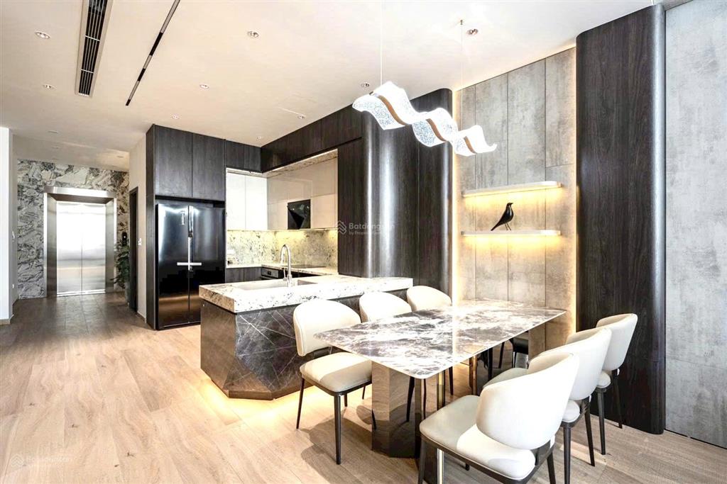 Bán nhà phân lô hồ tư đình long biên, 78m2, 7 tầng full đồ, dân trí, giá tốt 27.8 tỷ