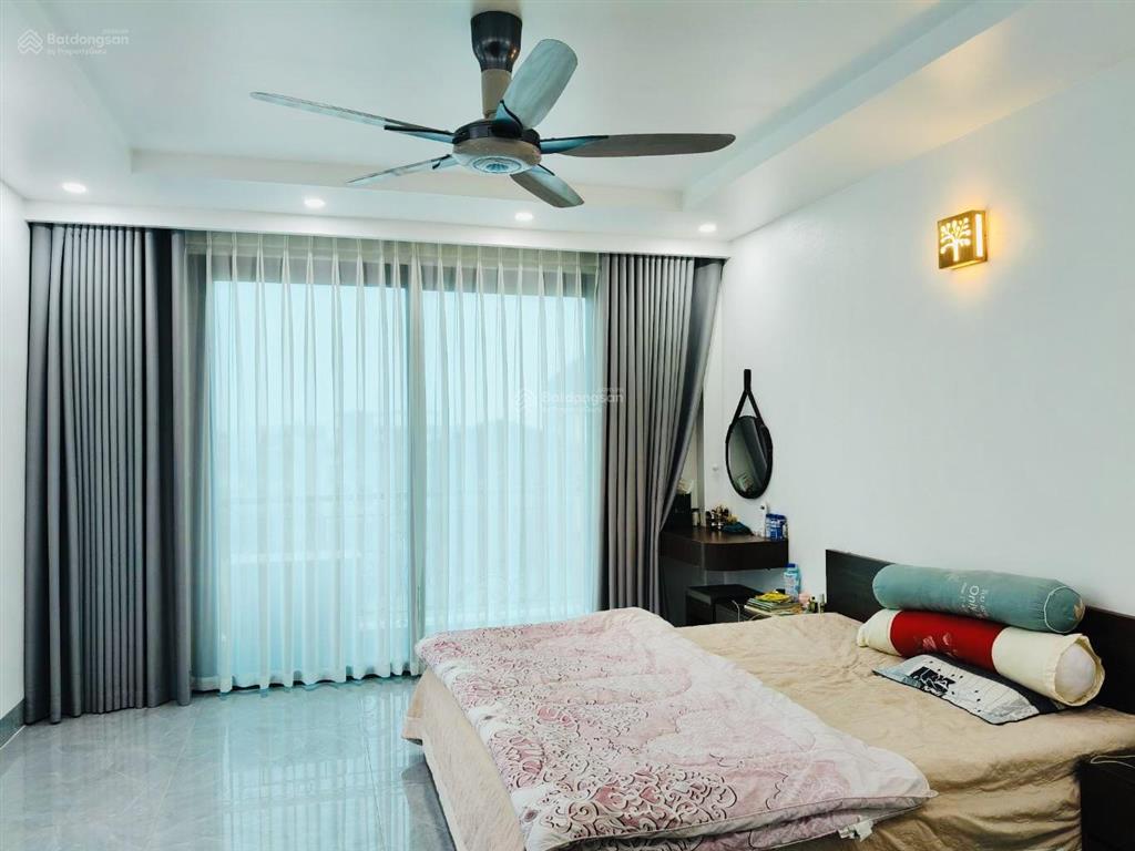 Nhà mặt phố tại việt hưng 113m2 7 tầng thang máy, kinh doanh, văn phòng, view sông, 2 thoáng.