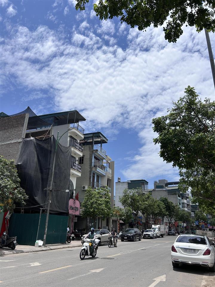 Giá tốt trong khu đất đẹp ngay ngã tư cổ linh thạch bàn, đường ô tô tránh 70m2, đất vuông vắn