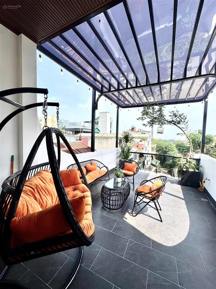 Nhà đẹp lý sơn bồ đề nhà 55m2, full nội thất, gara 2 ô tô, thang máy, dân trí, giá 16.2 tỷ