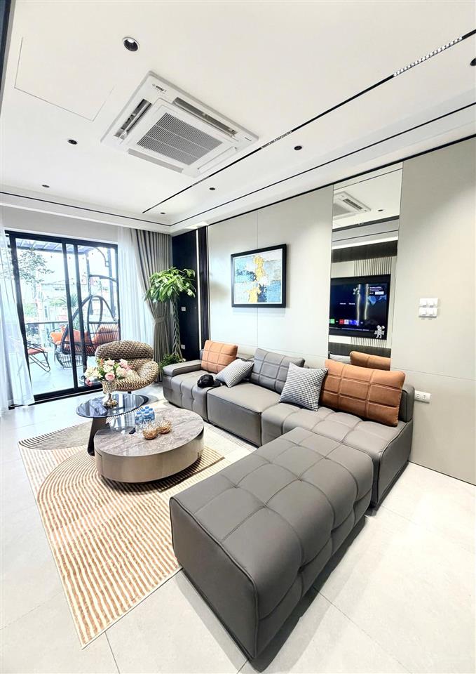 Nhà đẹp lý sơn bồ đề nhà 55m2, full nội thất, gara 2 ô tô, thang máy, dân trí, giá 16.2 tỷ