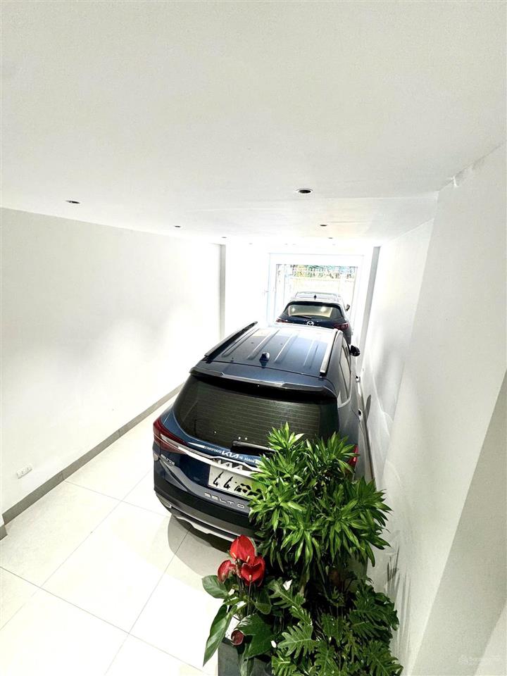 Nhà đẹp lý sơn bồ đề nhà 55m2, full nội thất, gara 2 ô tô, thang máy, dân trí, giá 16.2 tỷ