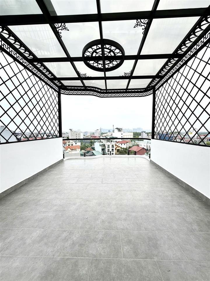 Cự khối nhỉnh 14 tỷ nhà 55m2 7 tầng, gara oto, full đồ, view hồ tại long biên, đường oto tránh