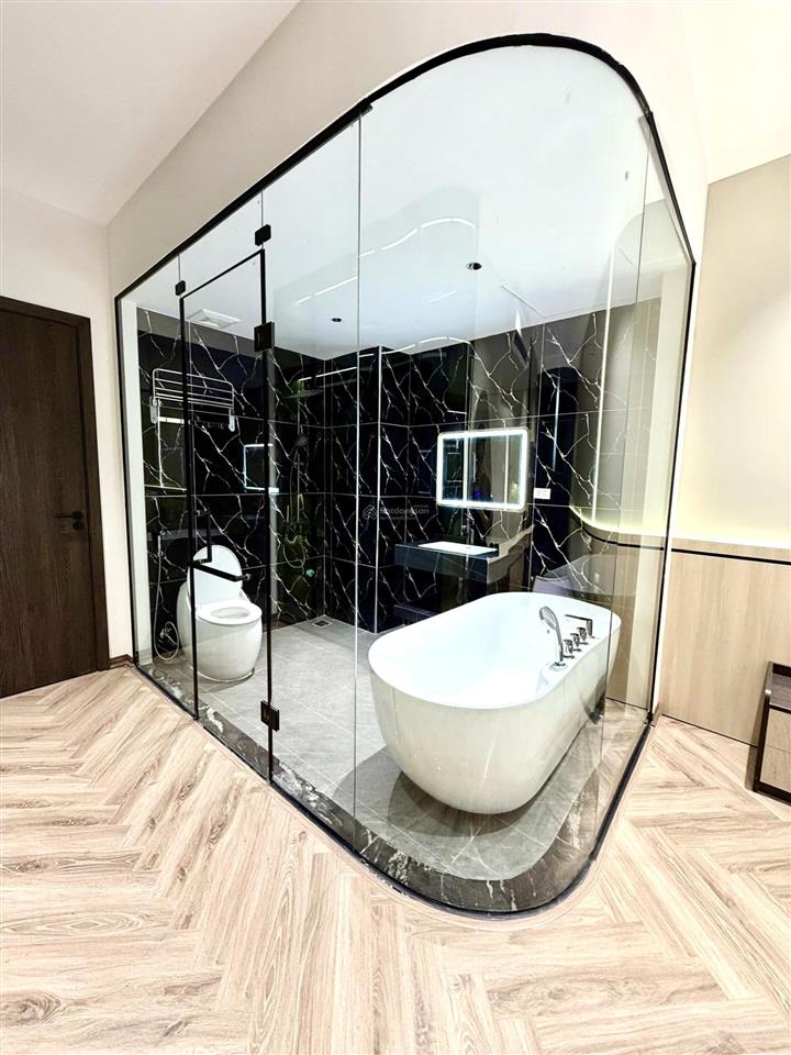 Cự khối nhỉnh 14 tỷ nhà 55m2 7 tầng, gara oto, full đồ, view hồ tại long biên, đường oto tránh