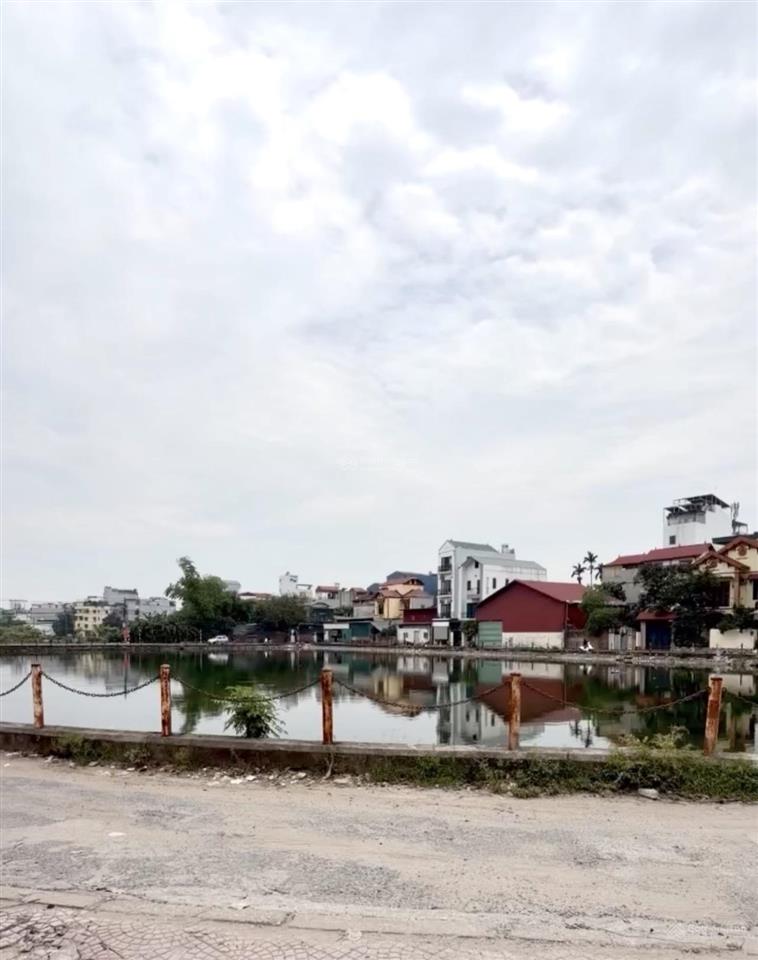 Cự khối nhỉnh 14 tỷ nhà 55m2 7 tầng, gara oto, full đồ, view hồ tại long biên, đường oto tránh