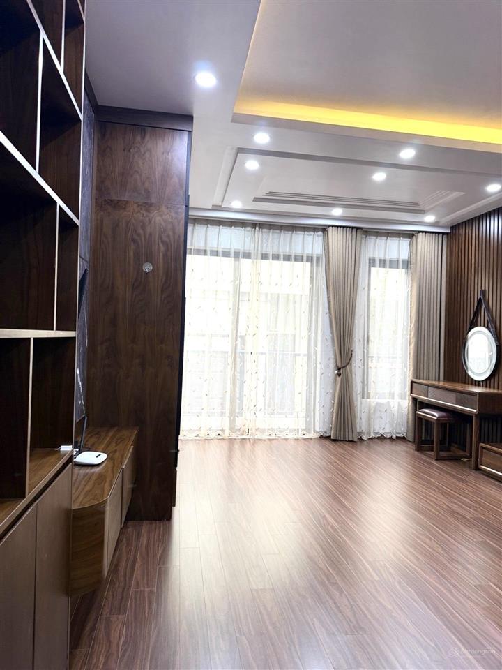Bán nhà nguyễn văn cừ bồ đề 52m2 7 tầng, full đồ, gara ô tô, gần phố, khu dân trí, giá 18.8 tỷ