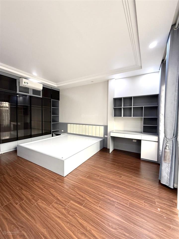 Bán nhà nguyễn văn cừ bồ đề 52m2 7 tầng, full đồ, gara ô tô, gần phố, khu dân trí, giá 18.8 tỷ