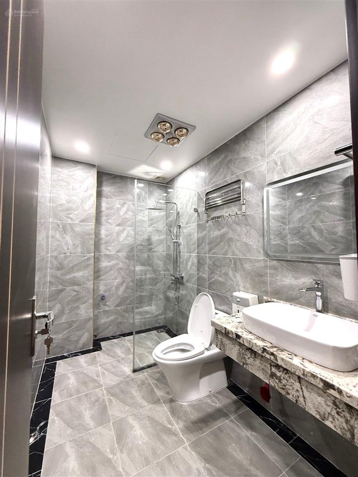 Bán nhà nguyễn văn cừ bồ đề 52m2 7 tầng, full đồ, gara ô tô, gần phố, khu dân trí, giá 18.8 tỷ