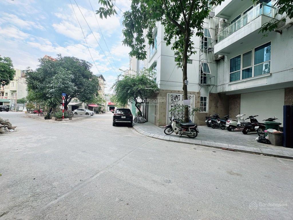 Bán gấp đất lâm hạ bồ đề 90m², khu dân trí, ô tô đỗ thoải mái, giá 26.5 tỷ