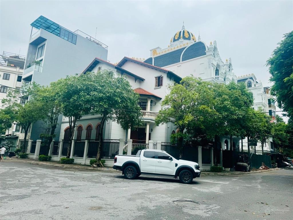 Bán gấp đất lâm hạ bồ đề 90m², khu dân trí, ô tô đỗ thoải mái, giá 26.5 tỷ