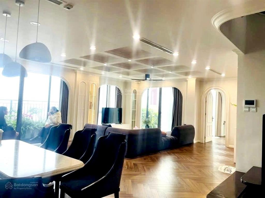 Long biên tòa nhà mặt phố vip 279m2, 1 hầm 6 nổi kinh doanh, làm văn phòng cực đẹp, giá 138 tỷ