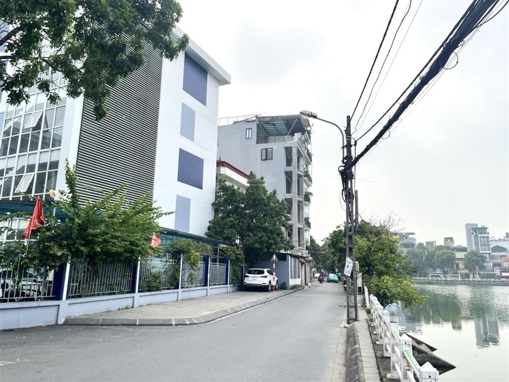 Hiếm, đất mặt phố lõi bồ đề view hồ, sống đẳng cấp, 230m2 giá 85.9 tỷ