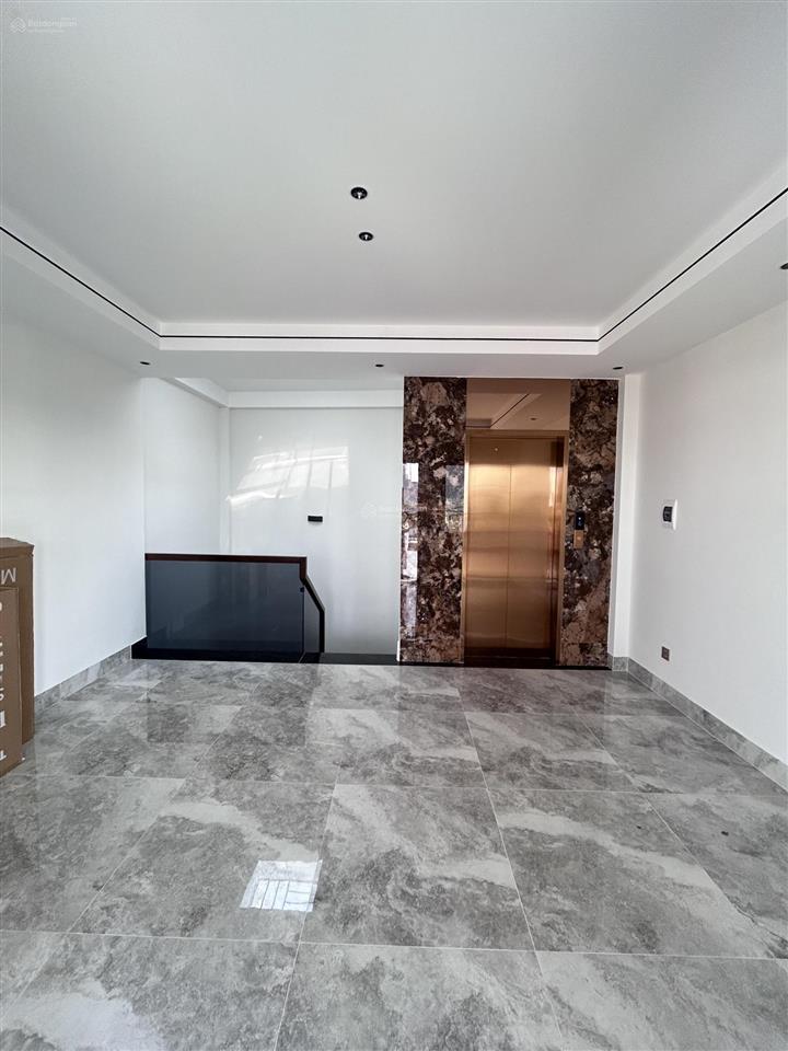 Nhà mới khu phân lô quân đội tư đình 66m2, 7 tầng, full nội thất, dân trí, giá 23.6 tỷ