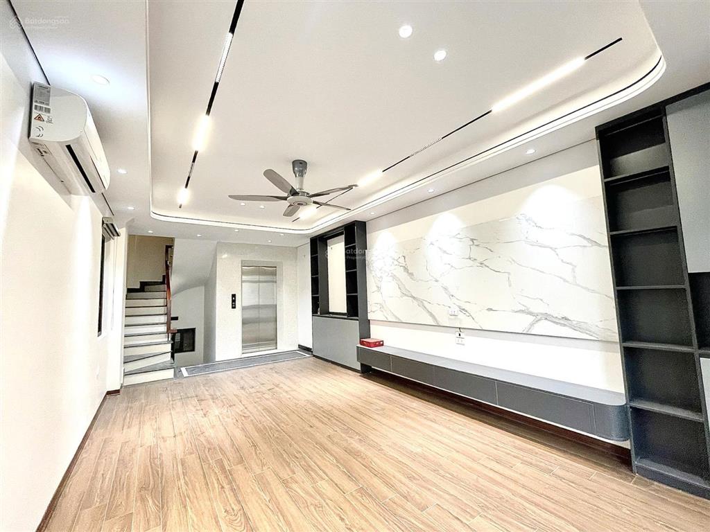 Bán nhà phố thạch bàn long biên 40m2, 6 tầng thang máy, gara oto, sát phố, giá tốt 10,95 tỷ