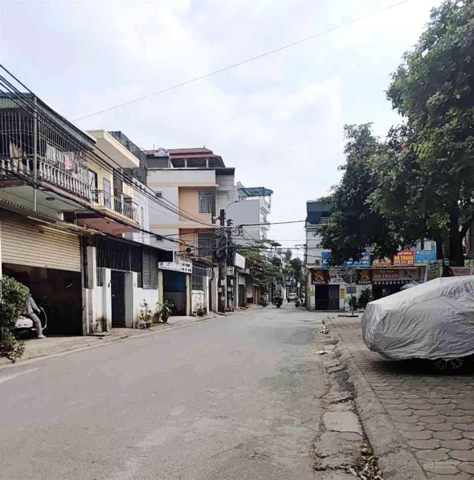 Bán đất phân lô ngõ 303 phúc lợi view hồ, kinh doanh, 64m2, lô góc, giá 14 tỷ