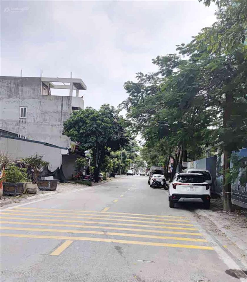 Bán đất phân lô ngõ 303 phúc lợi view hồ, kinh doanh, 64m2, lô góc, giá 14 tỷ
