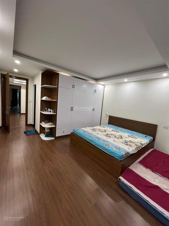 Bán nhà phố cổ linh long biên, 86m, 7 tầng, lô góc, gara 2 ô tô, full nội thất, giá mềm